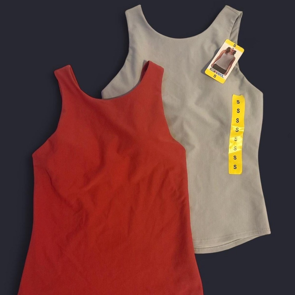 Set of Two BRAND NEW 32° Degrees Padded Tops